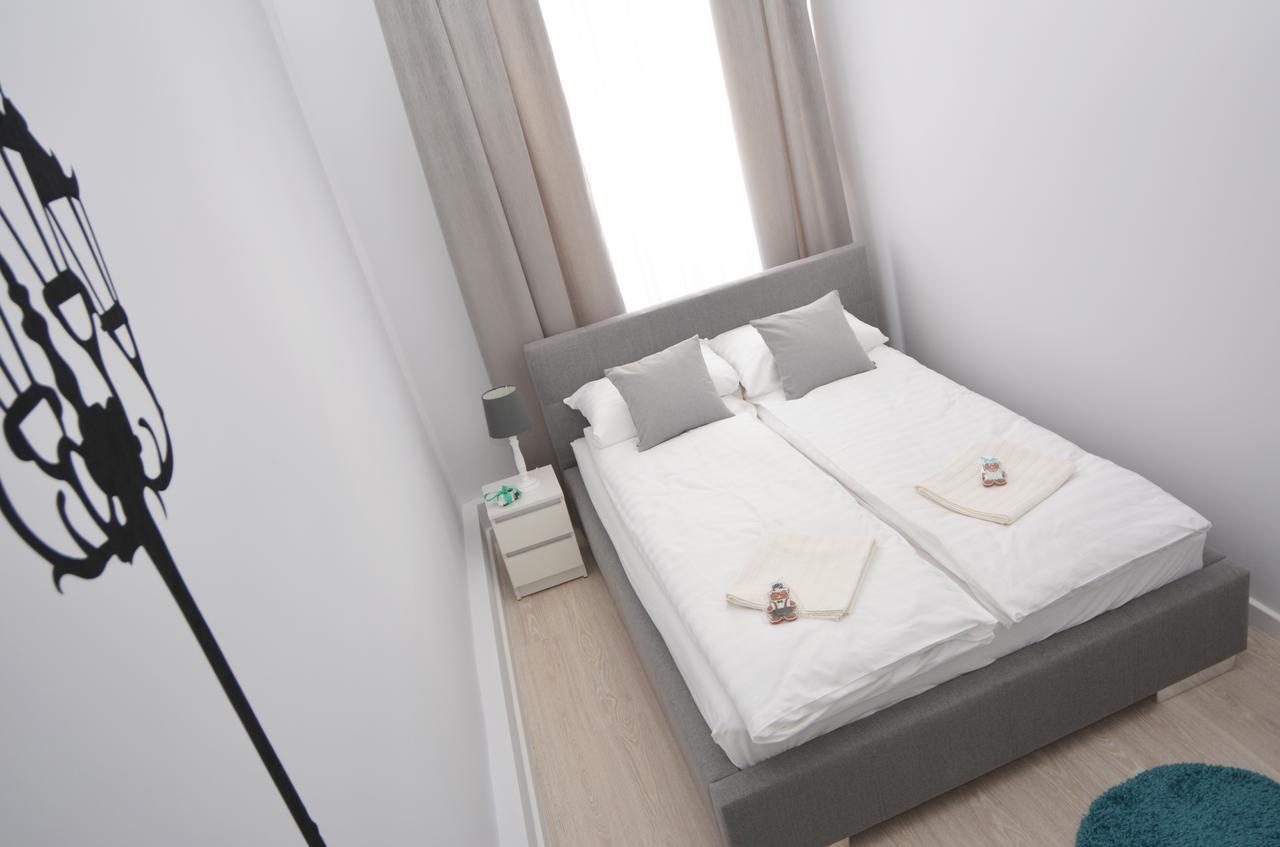 Apartament Pod Kopernikiem II Торунь Екстер'єр фото